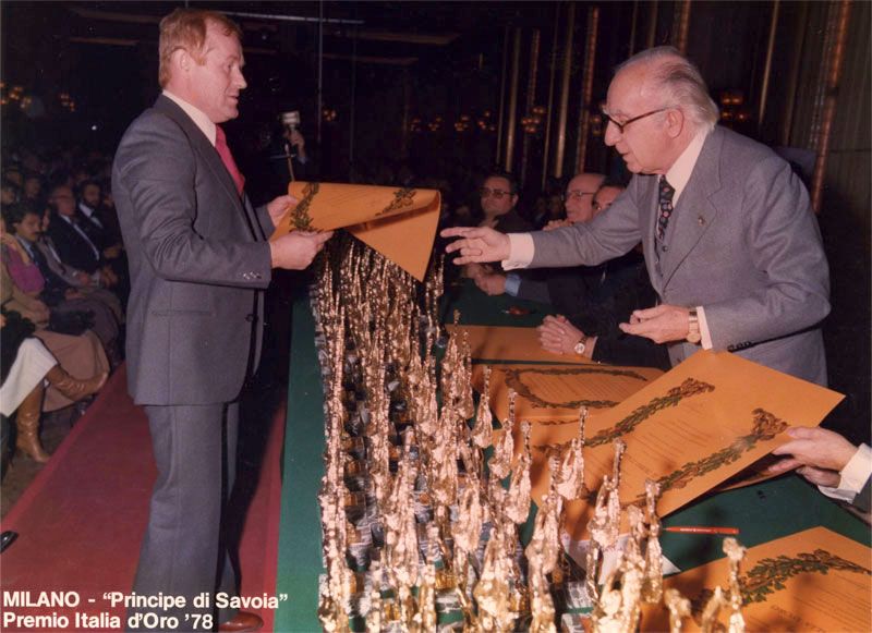 Foto d'epoca della consegna del Premio Italia d'Oro 1978